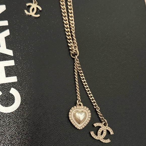 Crystal Pearl CC Heart Drop Necklace Gold White - Picture 7 of 16